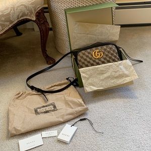 Gucci Marmont crossbody bag. New with all tags, box and dust bag.